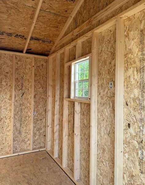 Animal Run-In Shelter With Tack Room - Image 2