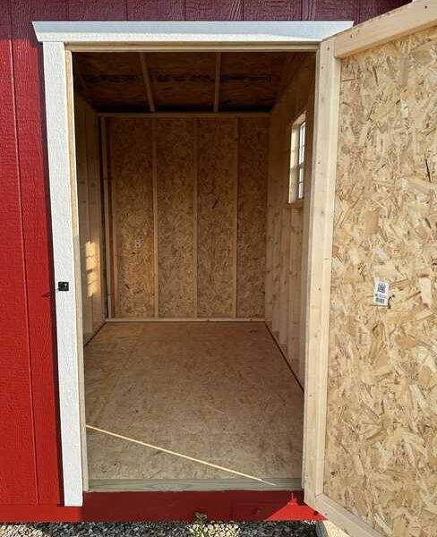 Animal Run-In Shelter With Tack Room - Image 4